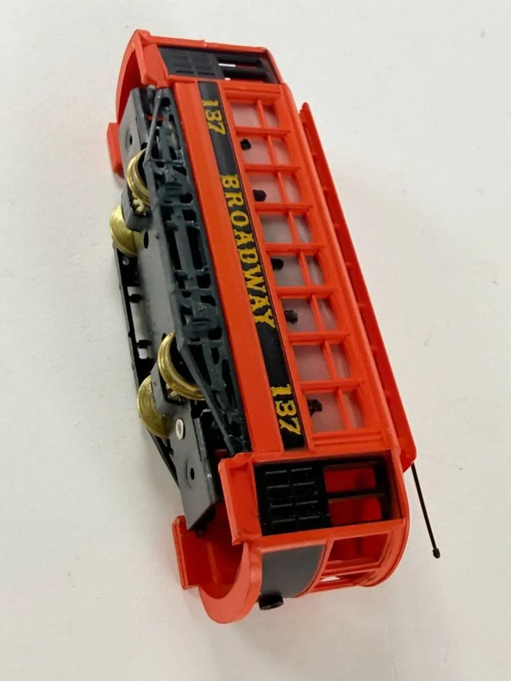 Vintage TYCO HO Scale 214G Broadway Trolley Car #137 Runs
